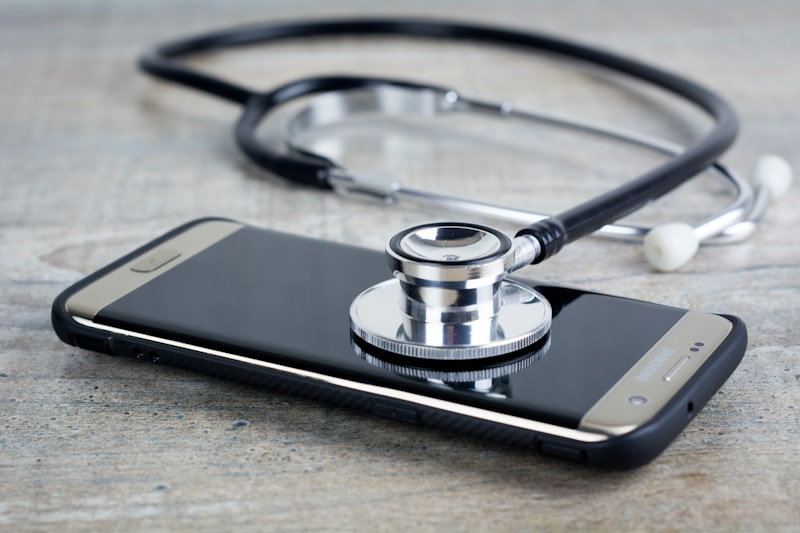 Smartphone with stethoscope